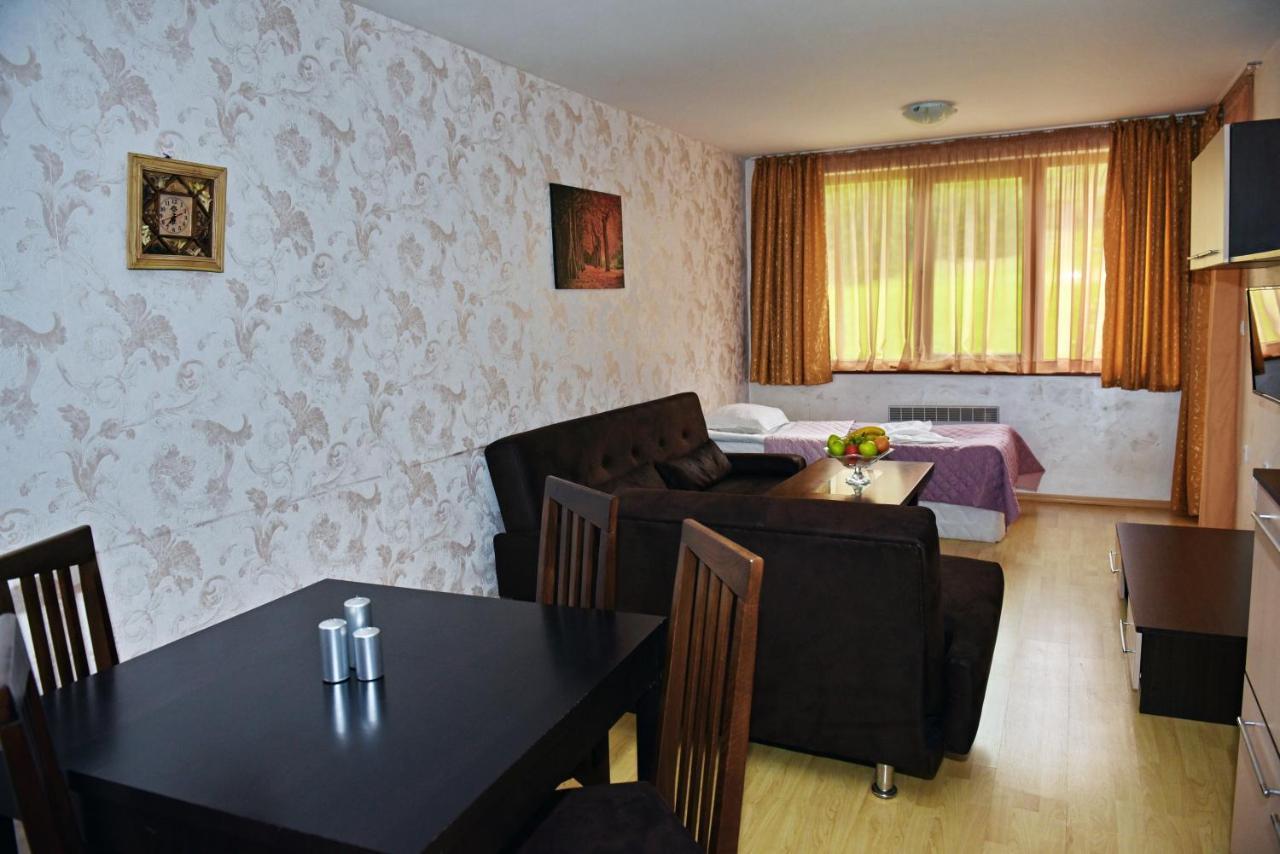 Aparthotel Forest Nook Пампорово Екстер'єр фото